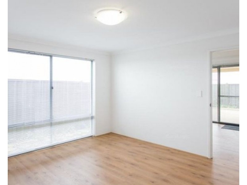 37A Longford Road, Beaconsfield WA 6162