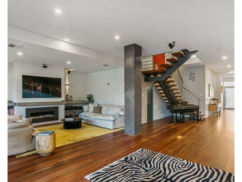 6 James Road, Swanbourne WA 6010