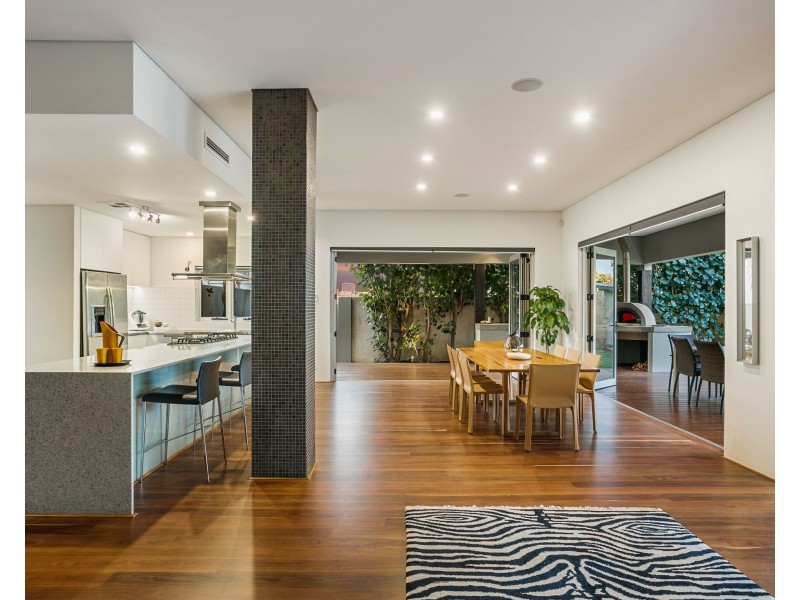 6 James Road, Swanbourne WA 6010