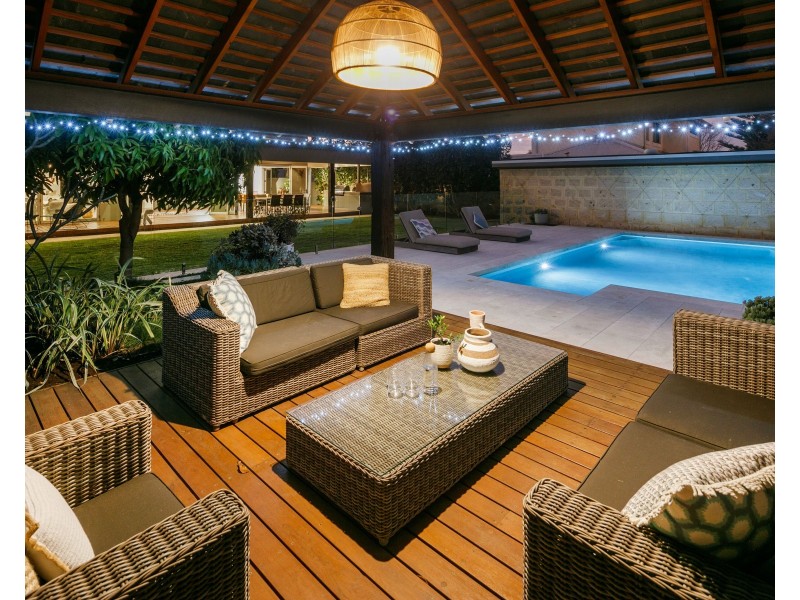 6 James Road, Swanbourne WA 6010