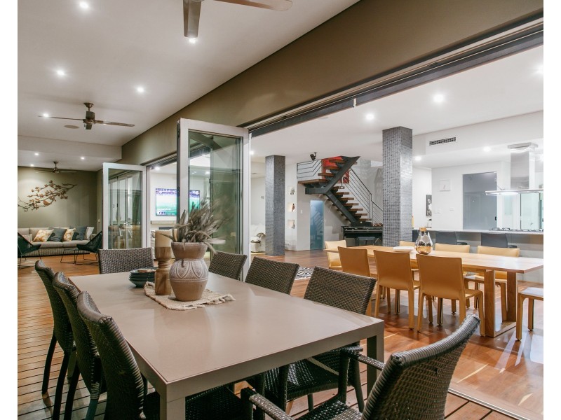 6 James Road, Swanbourne WA 6010