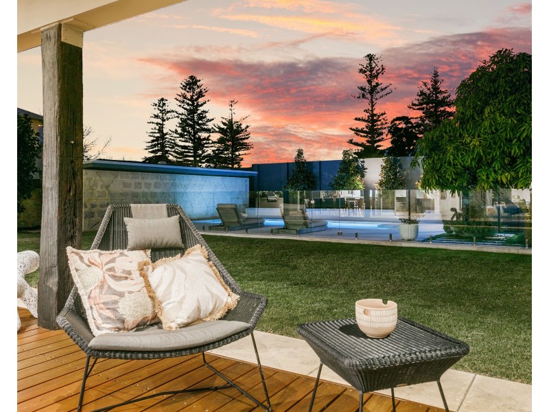 6 James Road, Swanbourne WA 6010