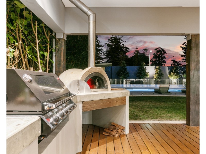 6 James Road, Swanbourne WA 6010