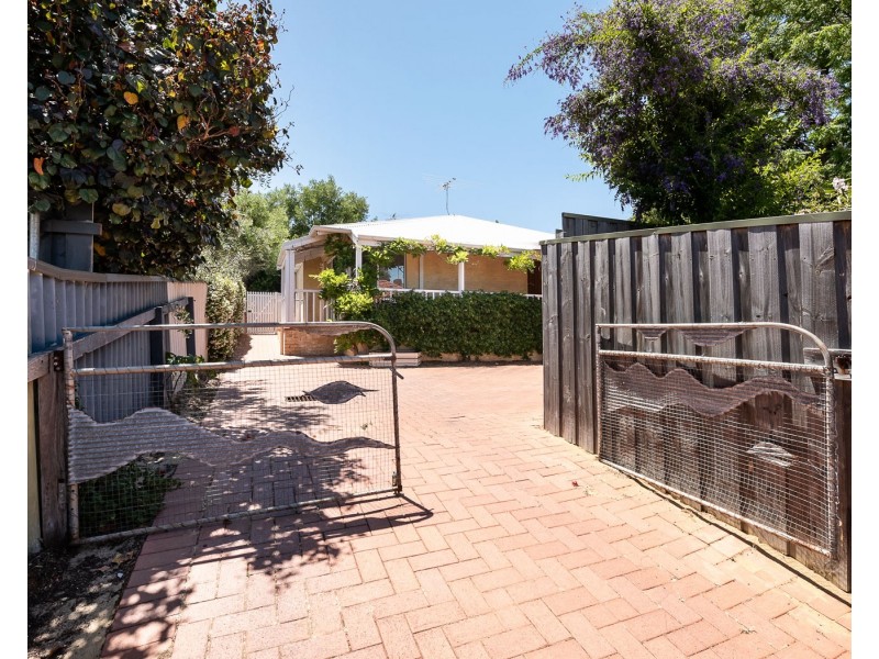 77B Davies Road, Claremont WA 6010