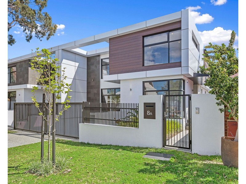 8A Osborne Parade, Claremont WA 6010
