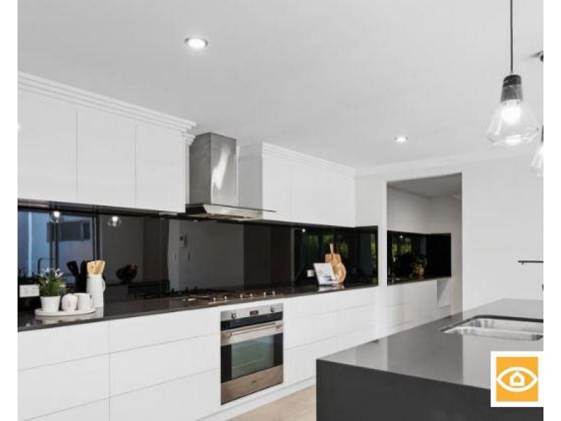 20 Omaroo Terrace, City Beach WA 6015