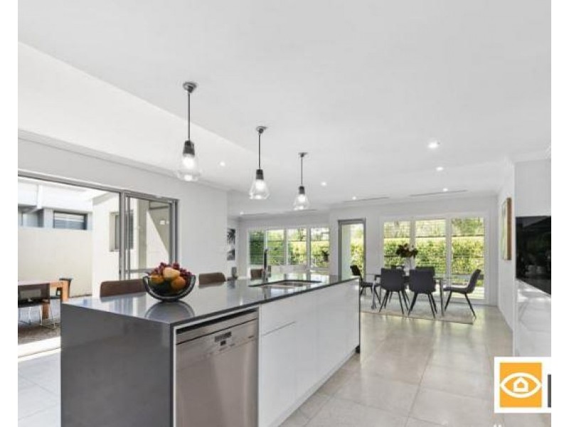 20 Omaroo Terrace, City Beach WA 6015