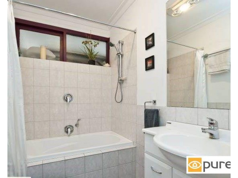 9 Madana Place, Craigie WA 6025