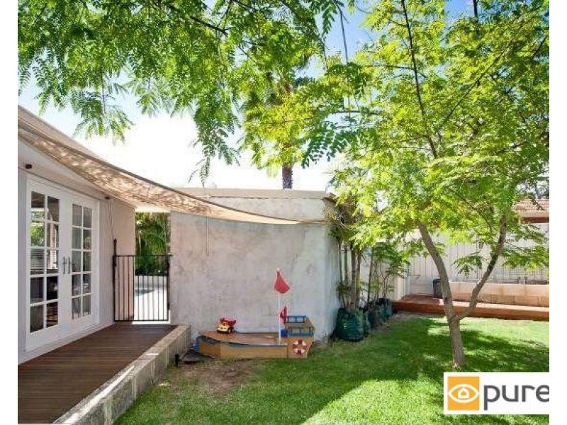 9 Madana Place, Craigie WA 6025