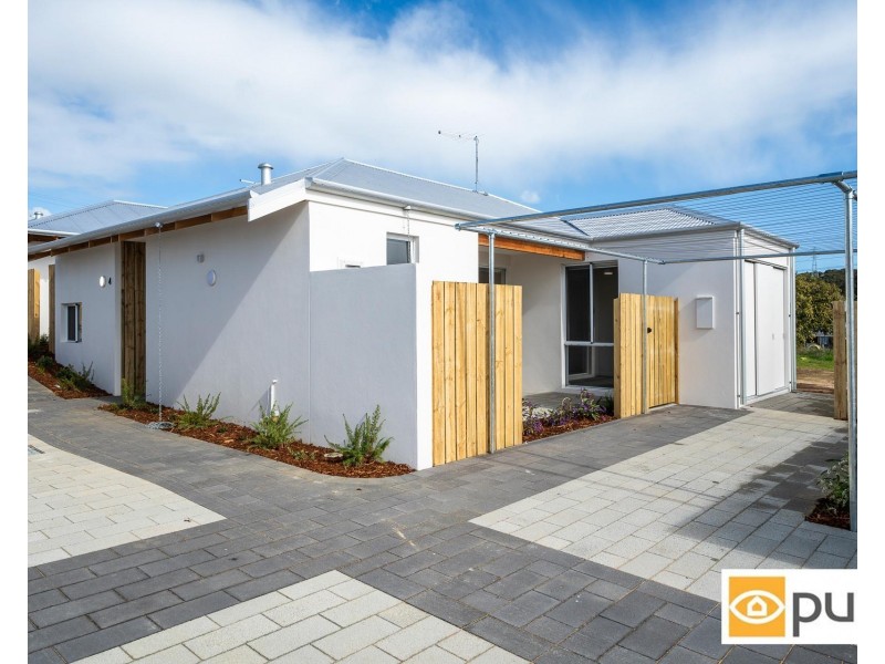 2/90 Winfield Street, Hamilton Hill WA 6163