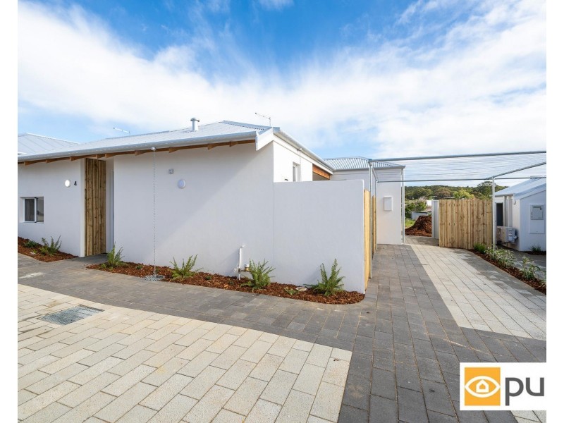 2/90 Winfield Street, Hamilton Hill WA 6163