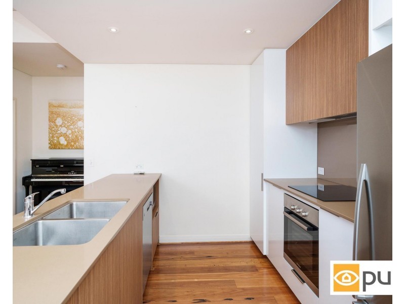 2/1 Freshwater Parade, Claremont WA 6010