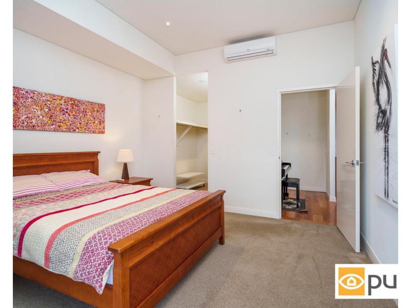 2/1 Freshwater Parade, Claremont WA 6010