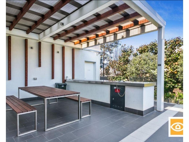 2/1 Freshwater Parade, Claremont WA 6010