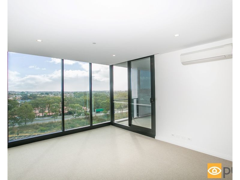 805/8 Tassels Way, Innaloo WA 6018