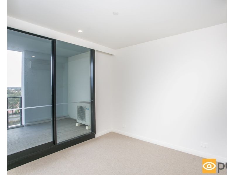 805/8 Tassels Way, Innaloo WA 6018