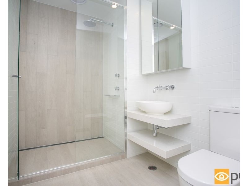 805/8 Tassels Way, Innaloo WA 6018
