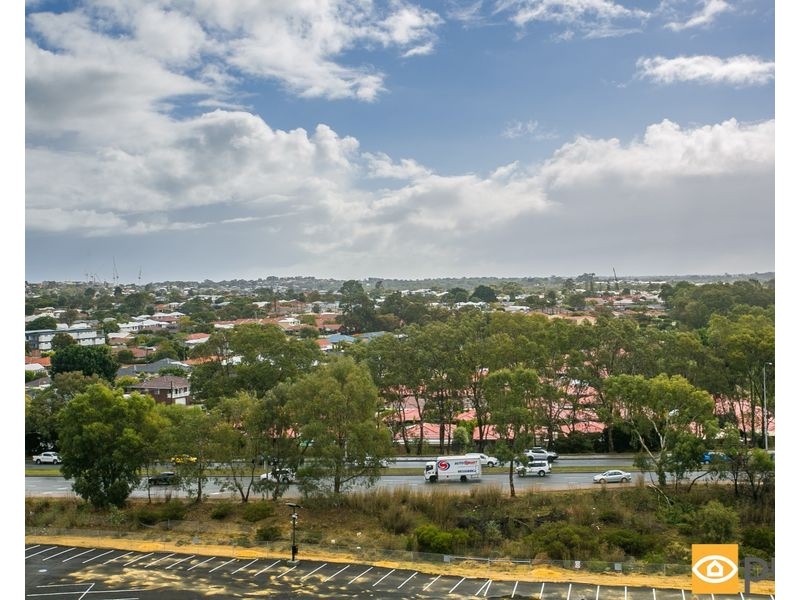 805/8 Tassels Way, Innaloo WA 6018