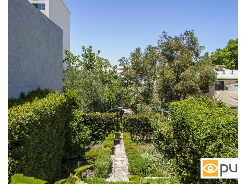 28 Chatsworth Terrace, Claremont WA 6010