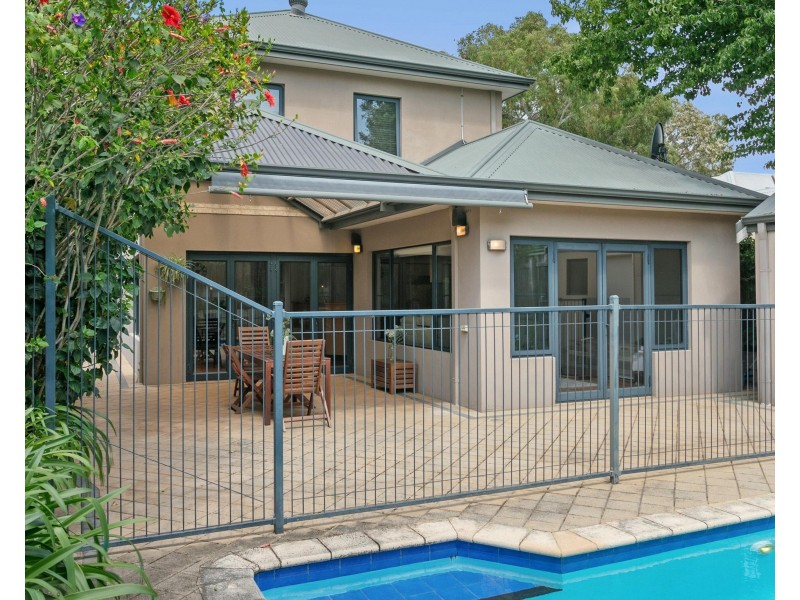 13 Nandina Avenue, Mount Claremont WA 6010