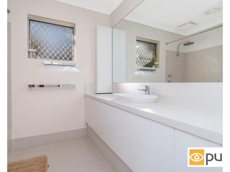 11 India Street, Inglewood WA 6052