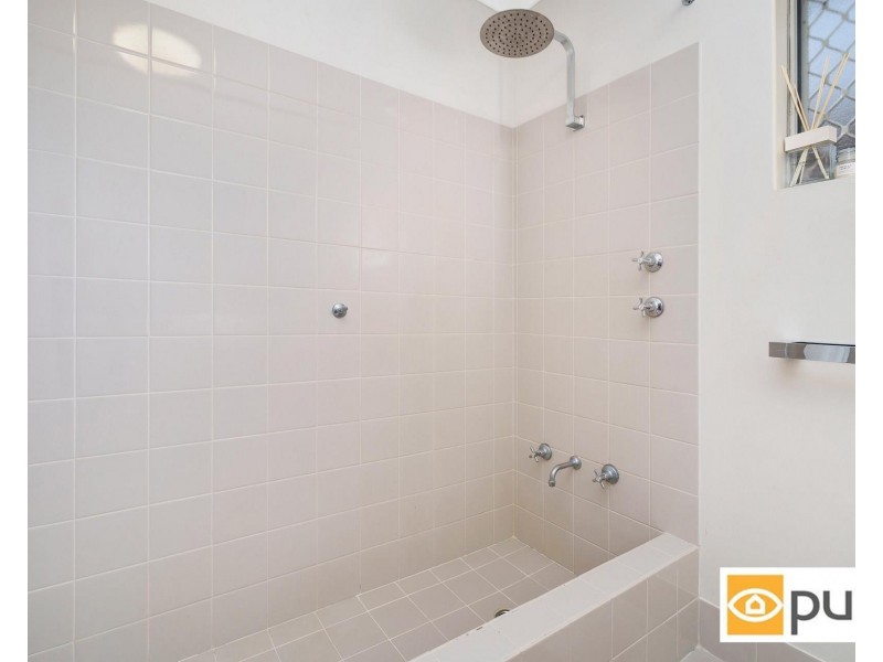 11 India Street, Inglewood WA 6052