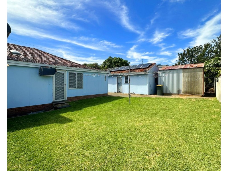 55 Davilak Avenue, Hamilton Hill WA 6163