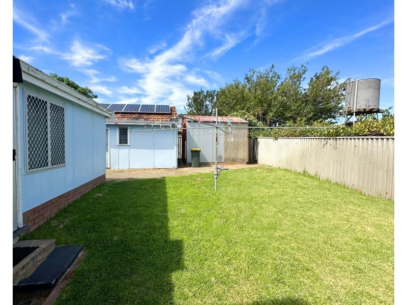 55 Davilak Avenue, Hamilton Hill WA 6163