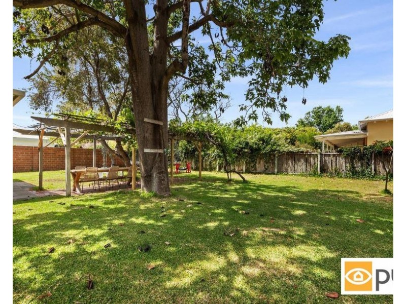 42 Gallop Road, Dalkeith WA 6009