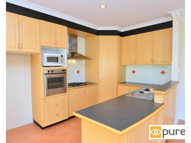 2/20 Coolangatta Retreat, Hillarys WA 6025