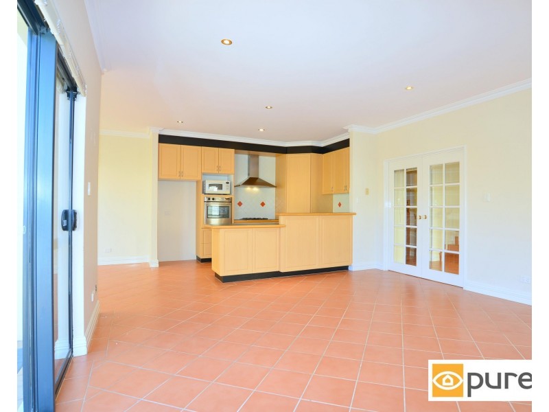 2/20 Coolangatta Retreat, Hillarys WA 6025