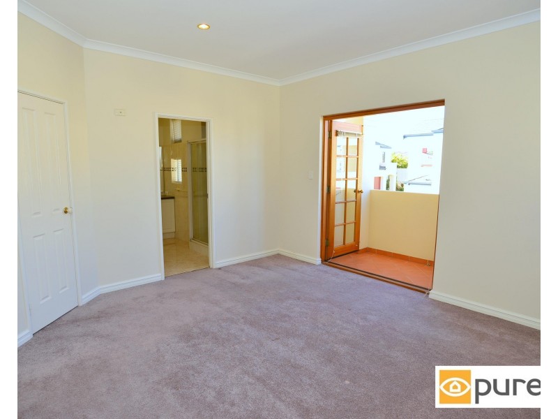 2/20 Coolangatta Retreat, Hillarys WA 6025