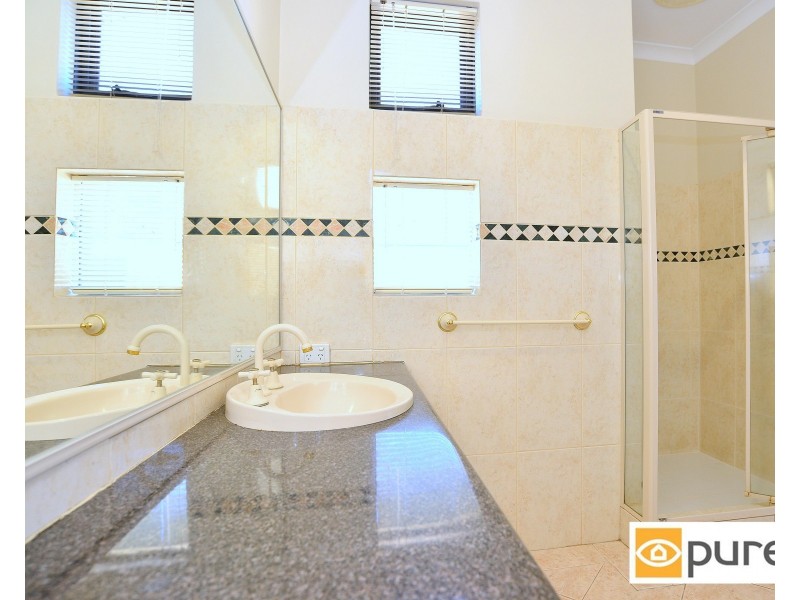 2/20 Coolangatta Retreat, Hillarys WA 6025