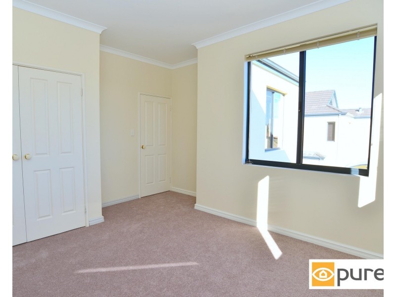 2/20 Coolangatta Retreat, Hillarys WA 6025