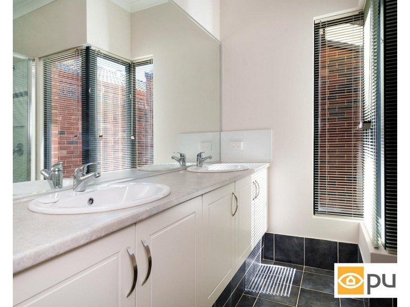 11B Jupiter Street, Carlisle WA 6101