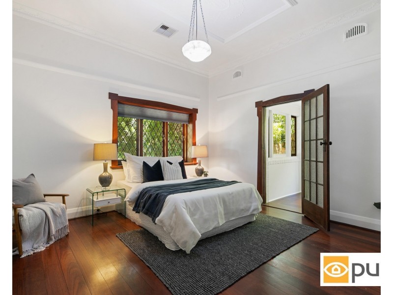 17 Thomas Street, Nedlands WA 6009