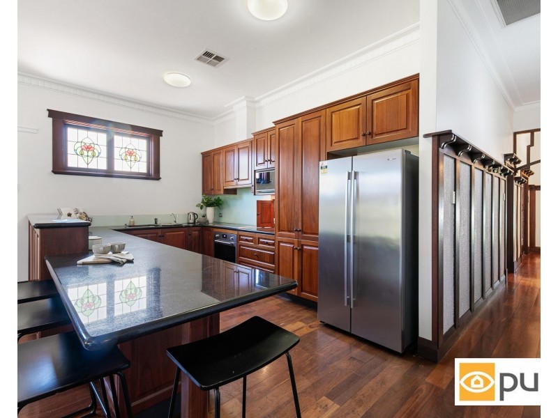 17 Thomas Street, Nedlands WA 6009