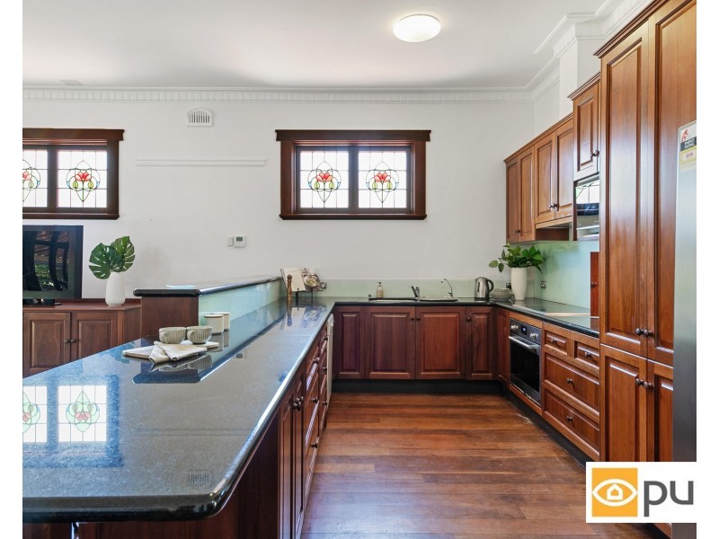 17 Thomas Street, Nedlands WA 6009