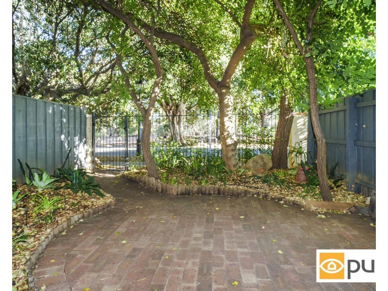 9/12 Onslow Road, Shenton Park WA 6008