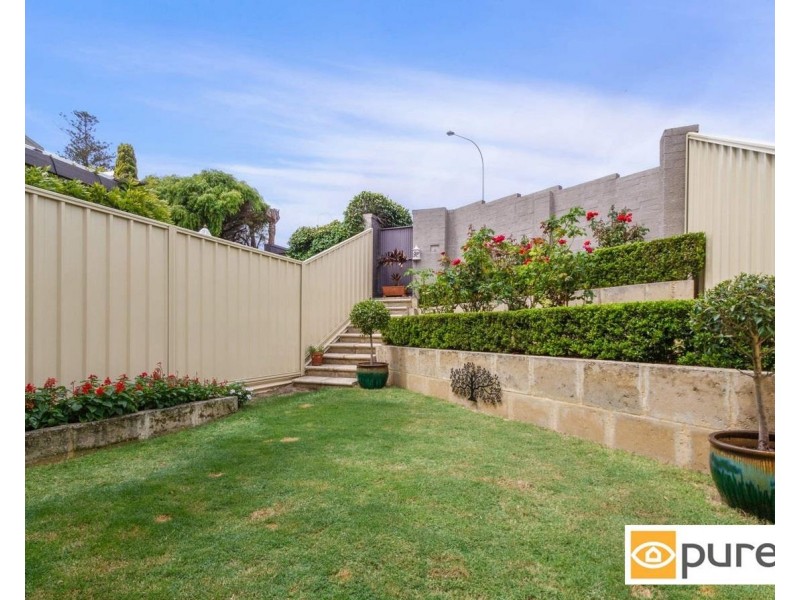 4/3 Rockett Lane, Cottesloe WA 6011
