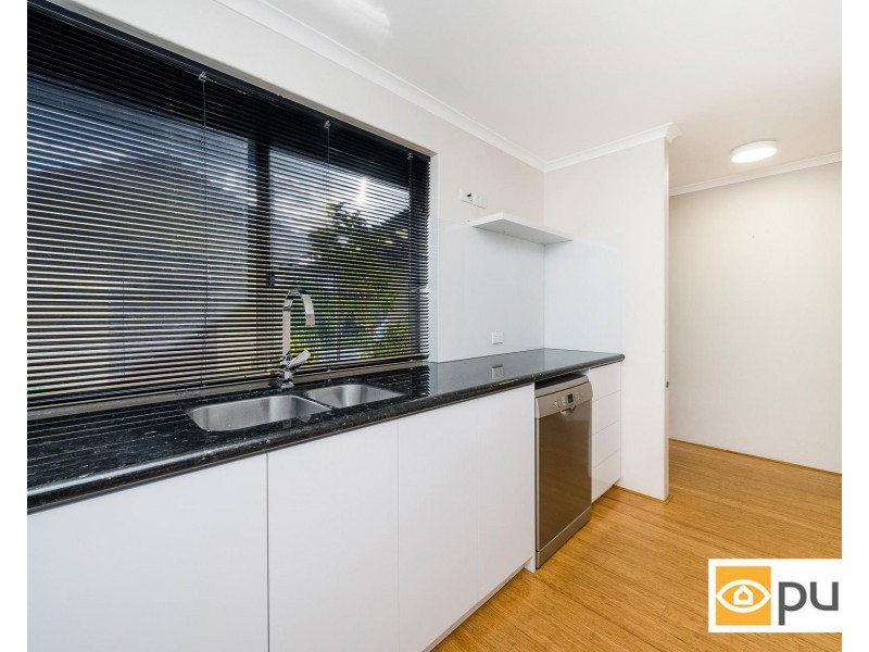 4/3 Rockett Lane, Cottesloe WA 6011