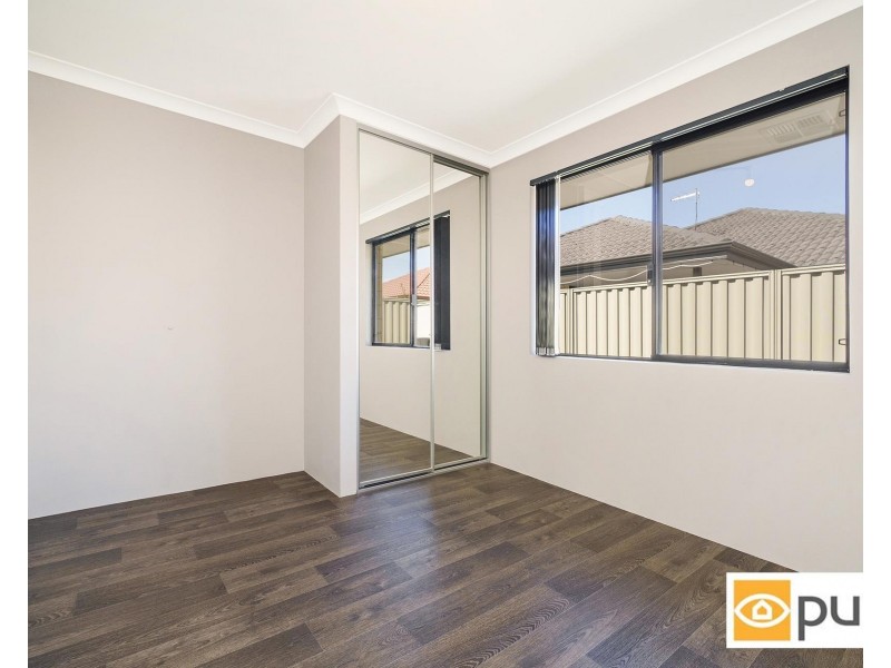 23 Silvergum Way, Piara Waters WA 6112