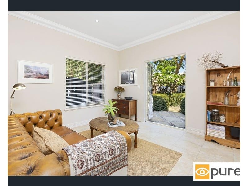 4 Dunbar Road, Claremont WA 6010