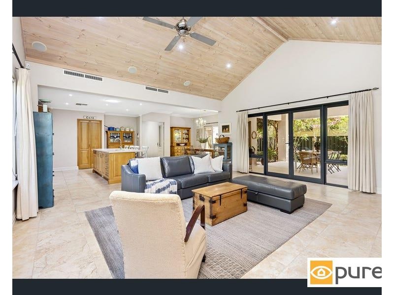 4 Dunbar Road, Claremont WA 6010