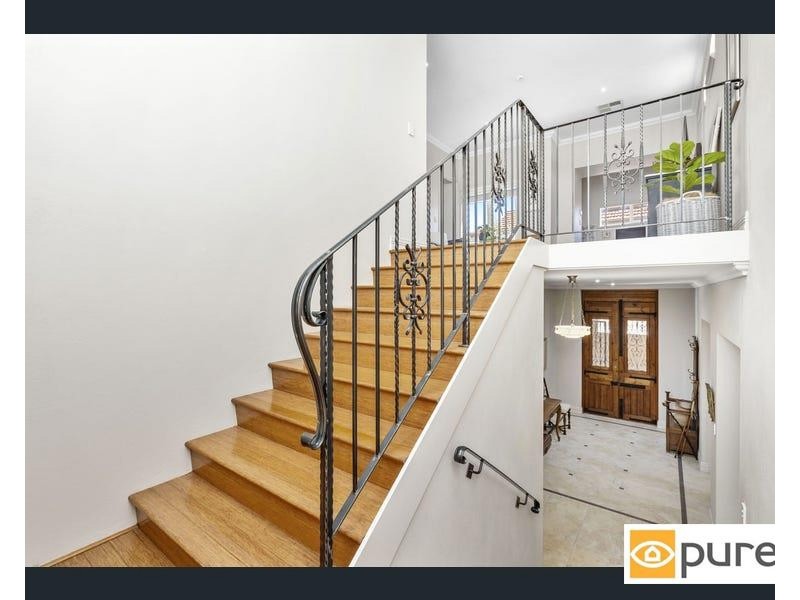 4 Dunbar Road, Claremont WA 6010