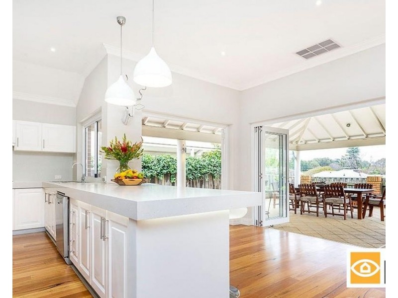 10 McKenna Glen, Mount Claremont WA 6010