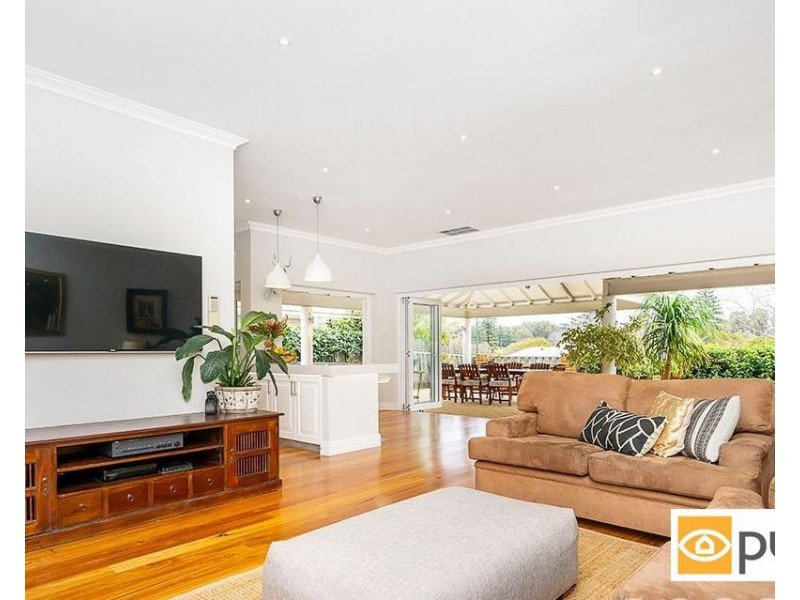 10 McKenna Glen, Mount Claremont WA 6010