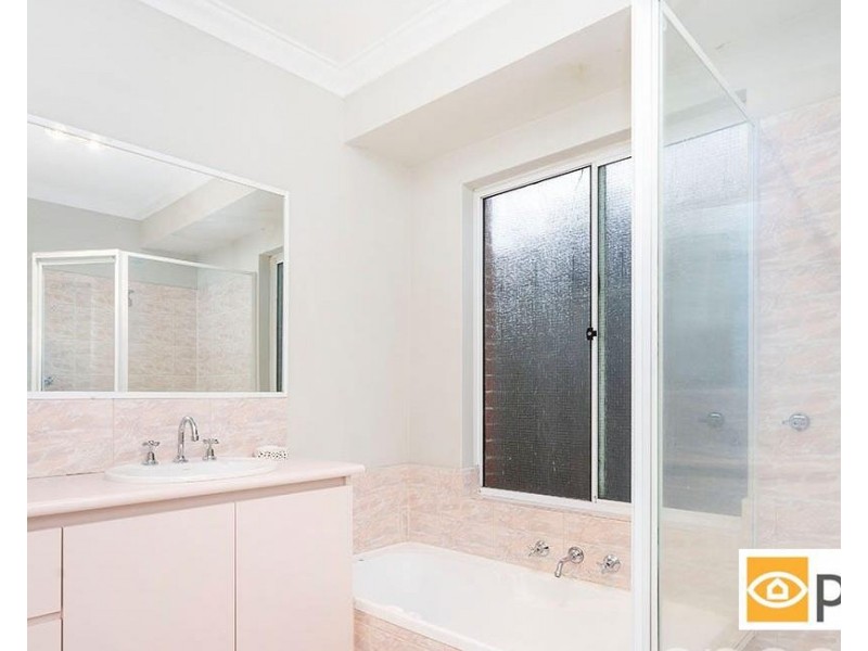 10 McKenna Glen, Mount Claremont WA 6010