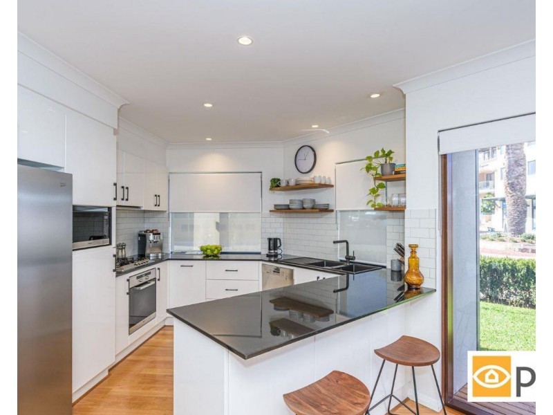 30 Pensioner Guard Road, North Fremantle WA 6159