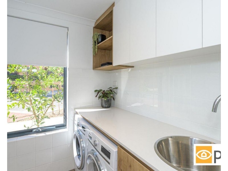 30 Pensioner Guard Road, North Fremantle WA 6159